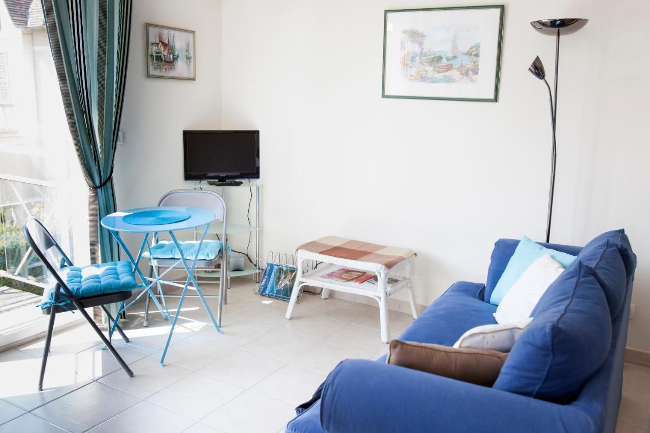 Appart Residence Proche Plage Avec Piscine Et Parking Couvert Prive Merville-Franceville-Plage Exterior photo